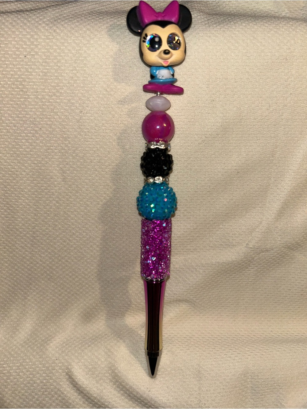 Minnie Mouse Disney Doorable beaded pen